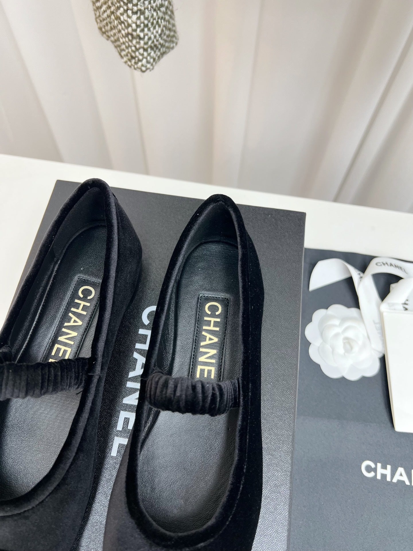 CC MARY JANE FLAT IN BLACK VELVET