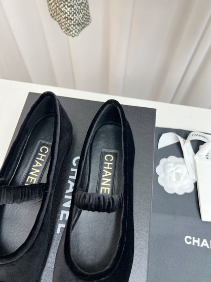 CC MARY JANE FLAT IN BLACK VELVET