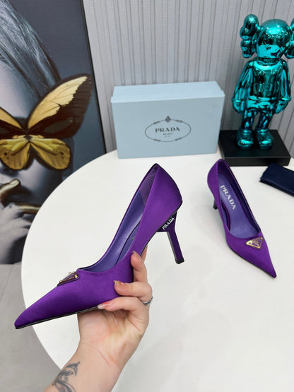 HIGH-HEEL PUMPS IN VIOLET SATIN