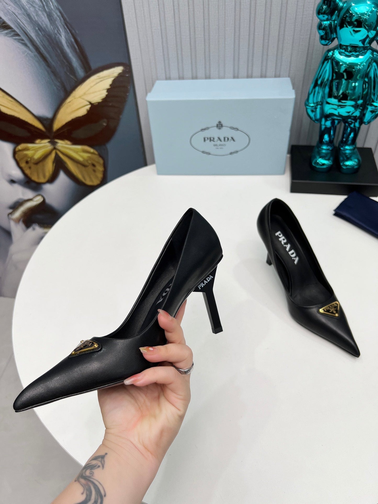 HIGH-HEEL PUMPS IN BLACK SHEEPSKIN