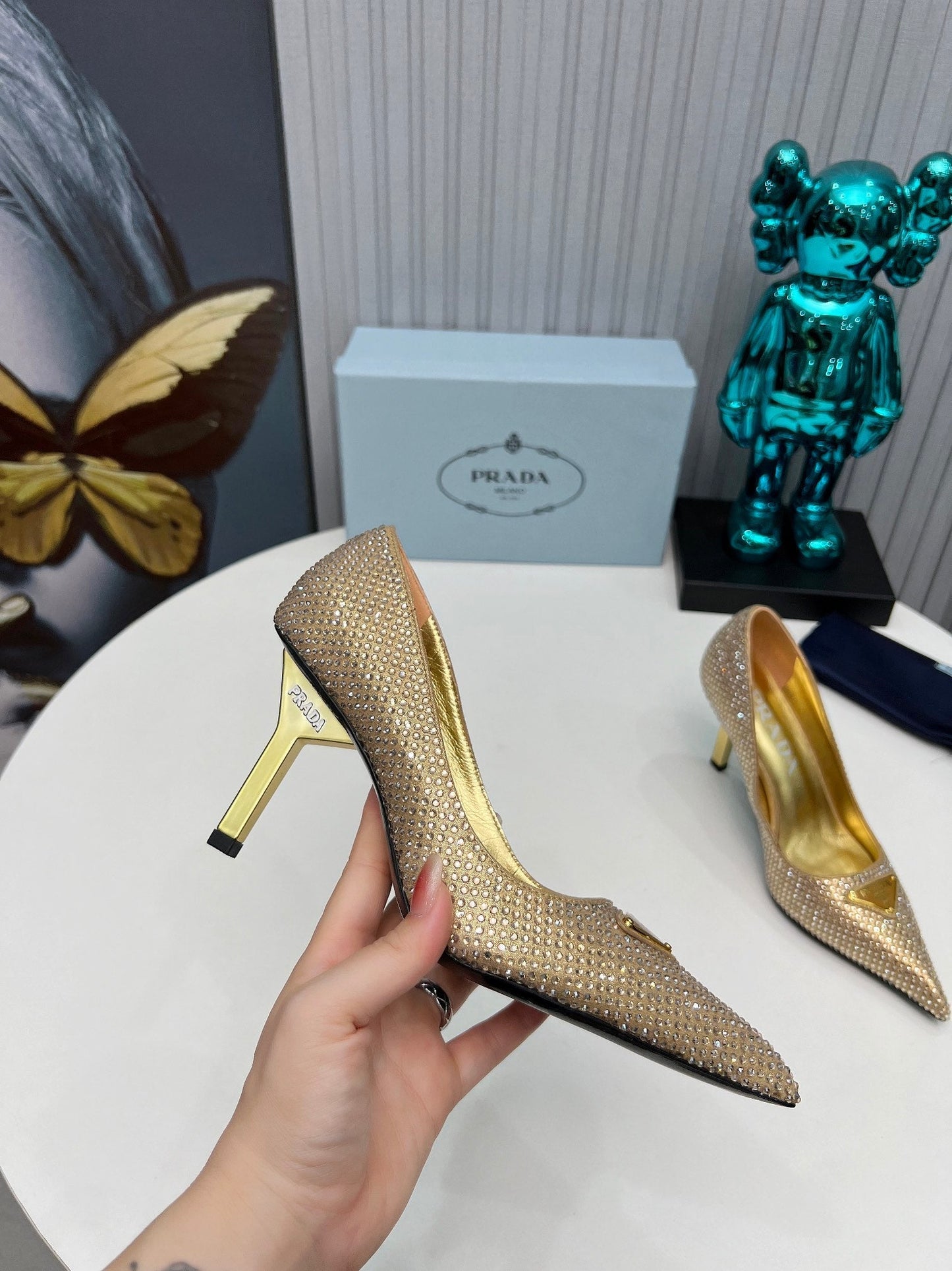 CRYSTAL HIGH-HEEL PUMPS IN GOLD SATIN WITH TRIANGLE LOGO