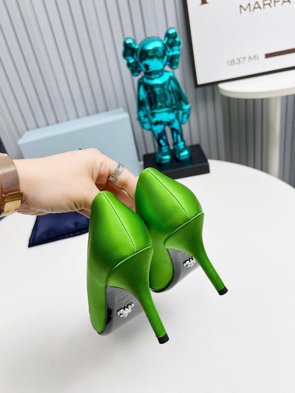 HIGH POINTED-TOE PUMPS IN LIME GREEN MIX SILVER SATIN