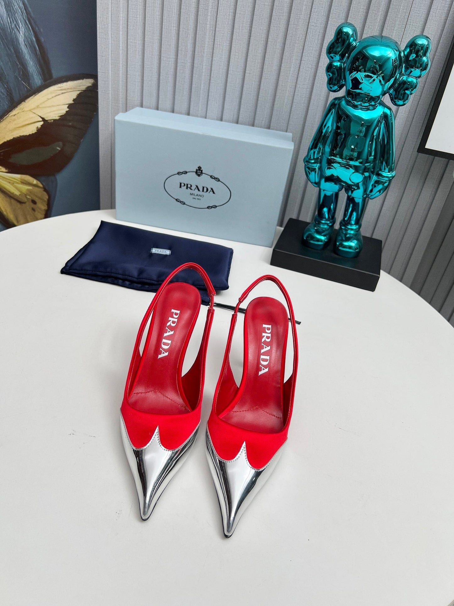 HIGH SLING BACK PUMPS IN SILVER MIX RED SATIN