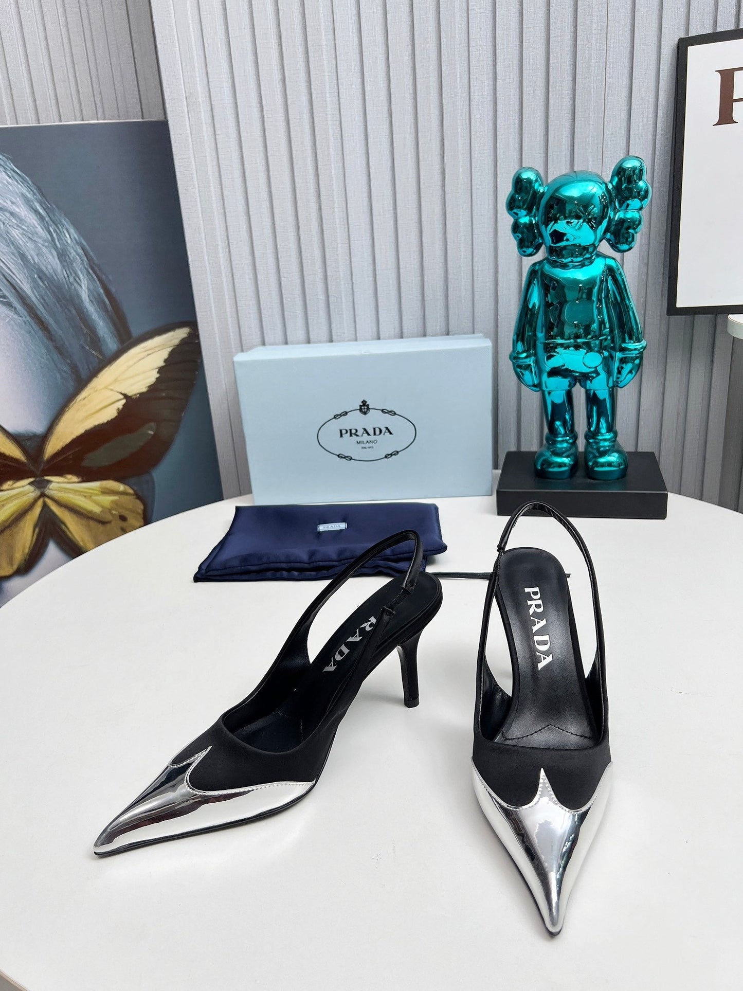 HIGH SLING BACK PUMPS IN SILVER MIX BLACK SATIN