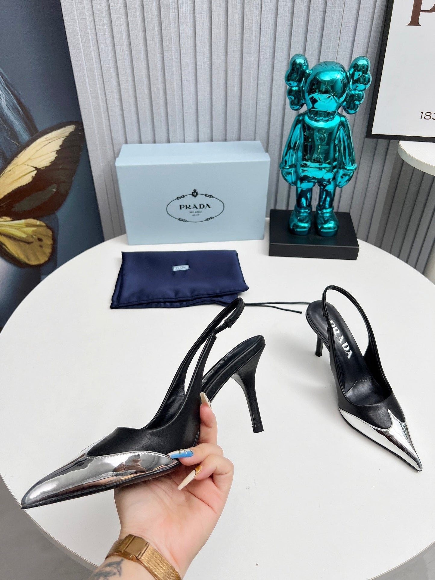 HIGH SLING BACK PUMPS IN SILVER MIX BLACK CALFSKIN