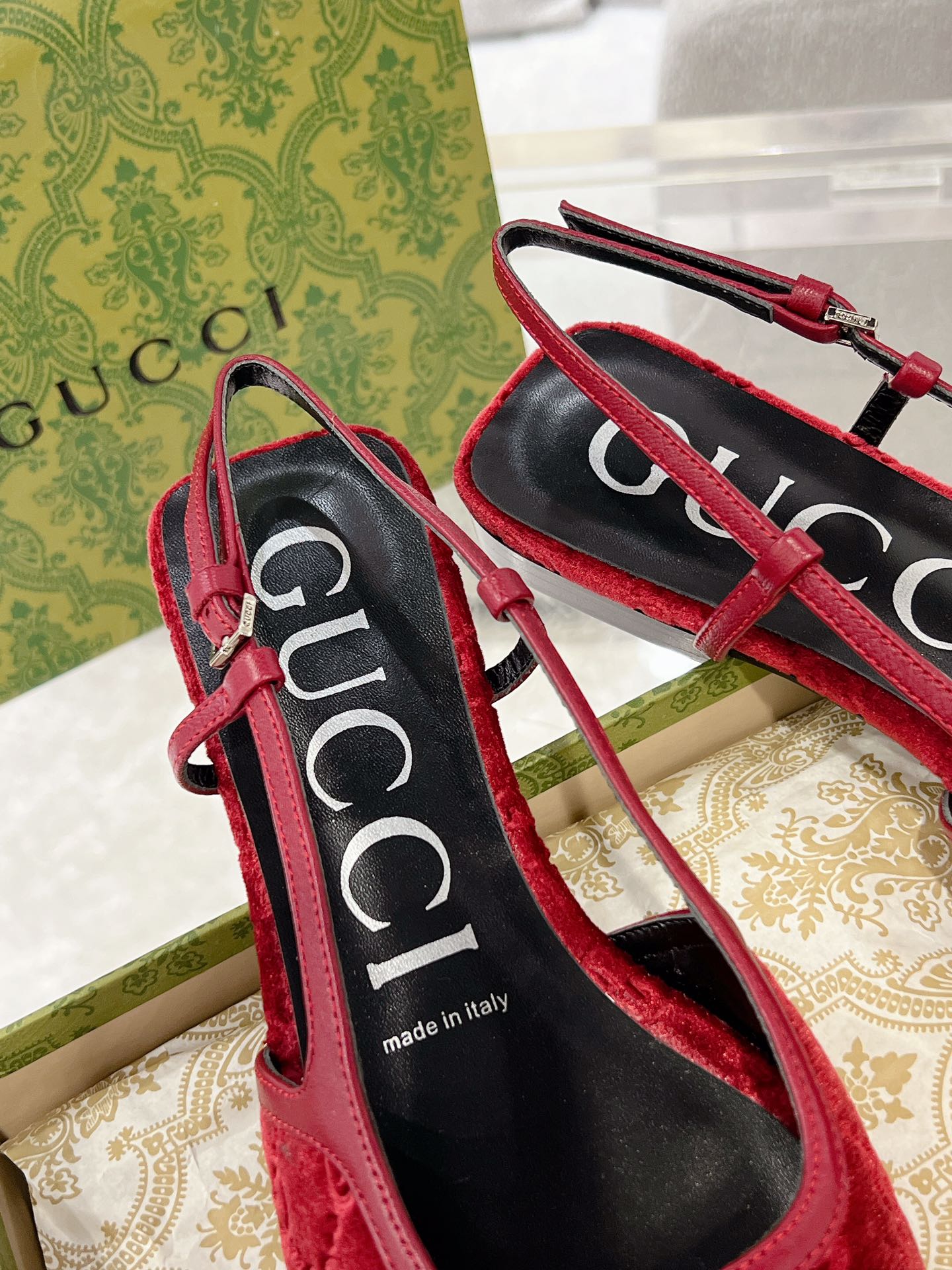 SLINGBACK FLATS IN CHERRY RED VELVET