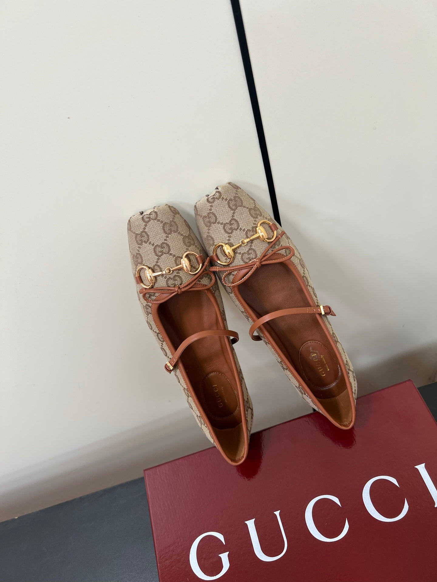 GG MARY JANE 25S IN MINK BROWN CANVAS MIX LAMBSKIN WITH GOLD HARDWARE