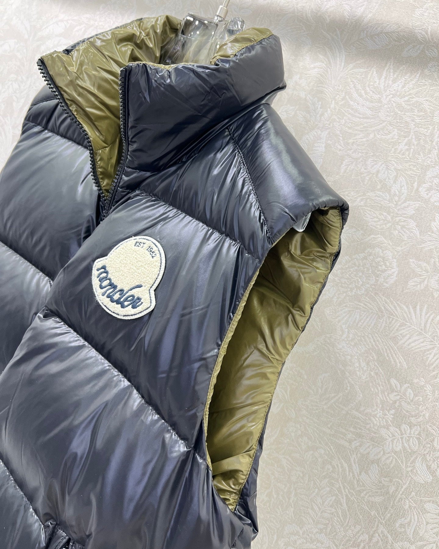 Moncler Style Black Puffer Vest-Style10