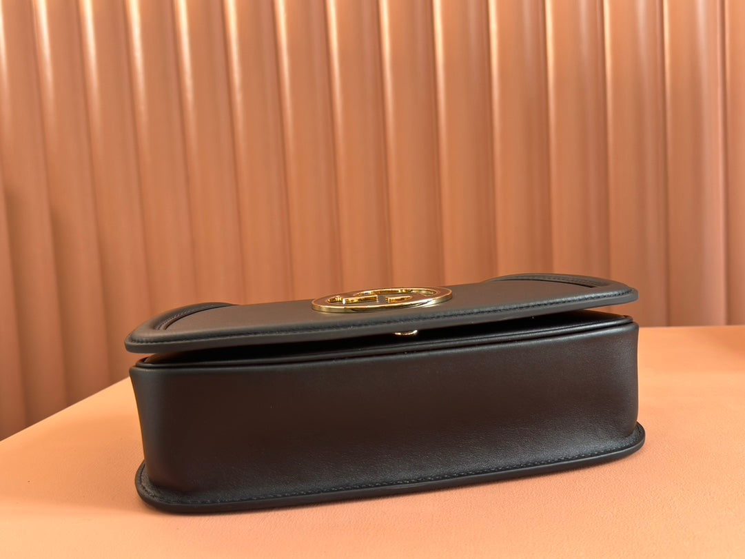 GUCCI 26S BLONDIE SHOULDER BAG 26 IN BLACK CALFSKIN