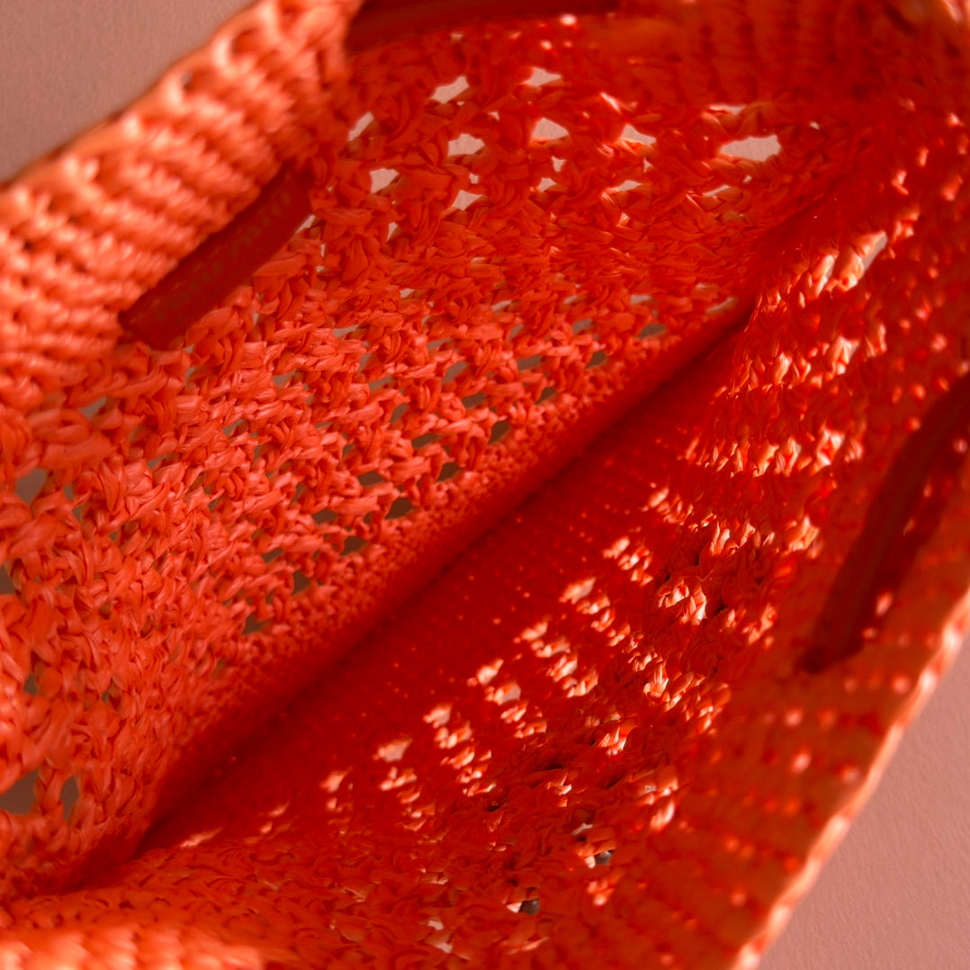 MIUMIU 26S WANDER BUCKET BAG 23 IN ORANGE RAFFIA WITH LEATHER TRIM