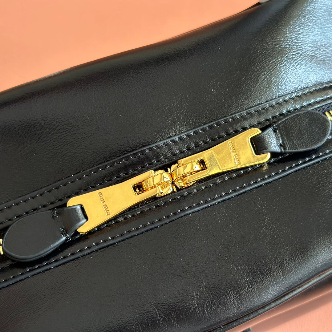 MIUMIU 26S TOP-HANDLE BAG 28 IN BLACK CALFSKIN GOLD HARDWARE