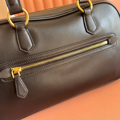 MIUMIU 26S POCKET TOP-HANDLE BAG 32 IN BLACK CALFSKIN GOLD HARDWARE