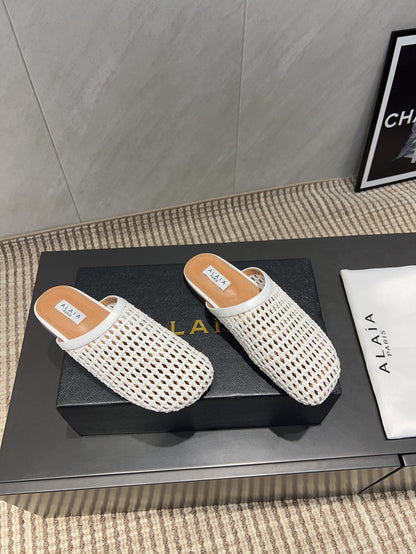 ALAIA WOVEN FLAT SHOES IN WHITE CALFSKIN STYLE 4