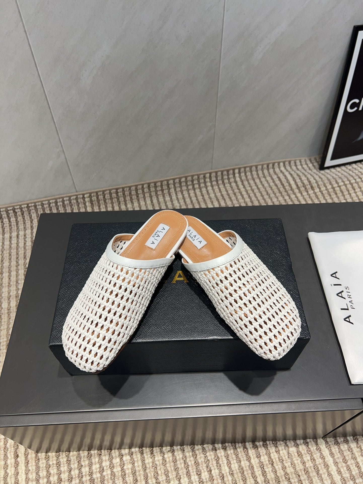 ALAIA WOVEN FLAT SHOES IN WHITE CALFSKIN STYLE 4