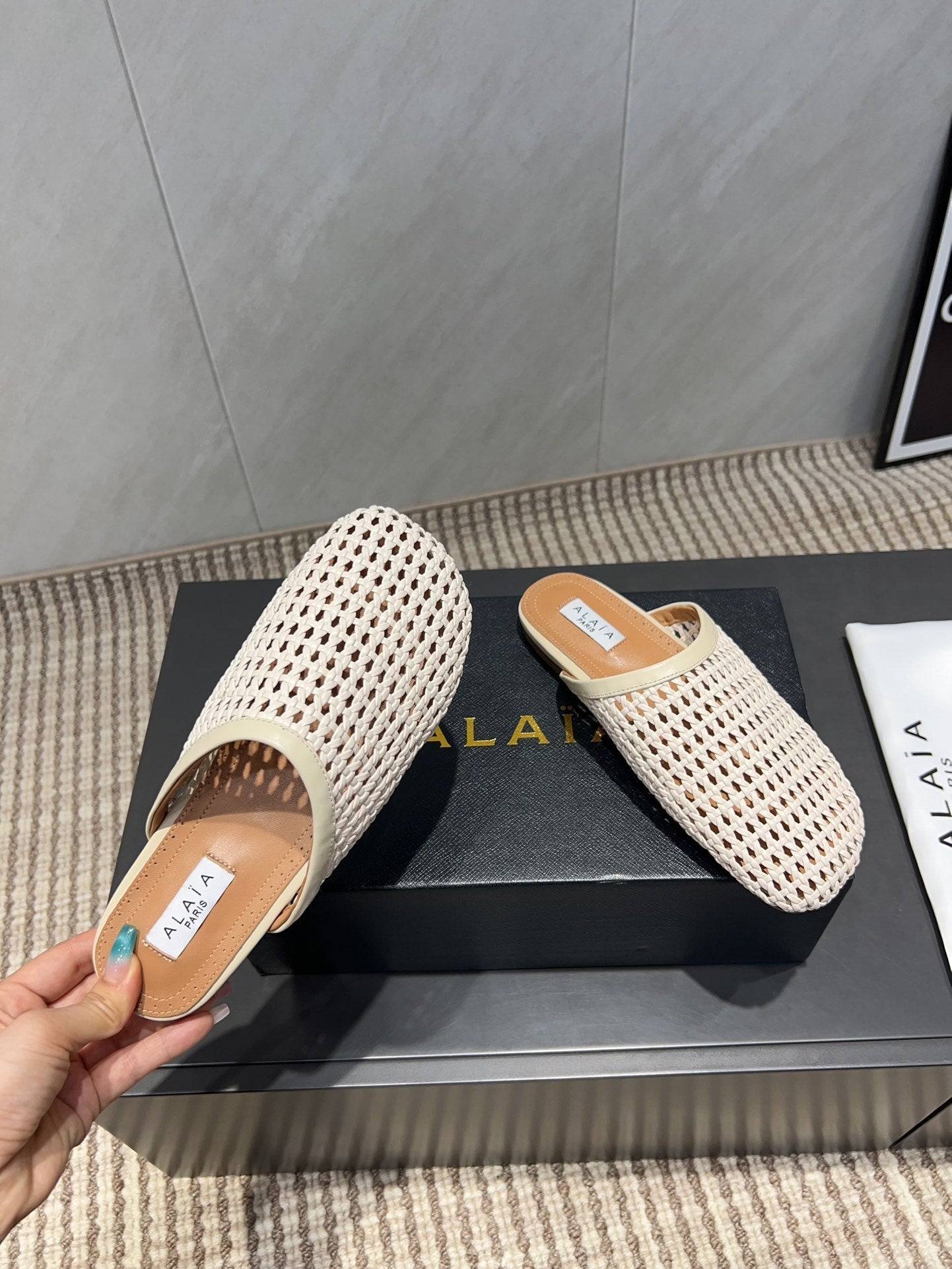 ALAIA WOVEN FLAT SHOES IN CREAM WHITE CALFSKIN STYLE 3