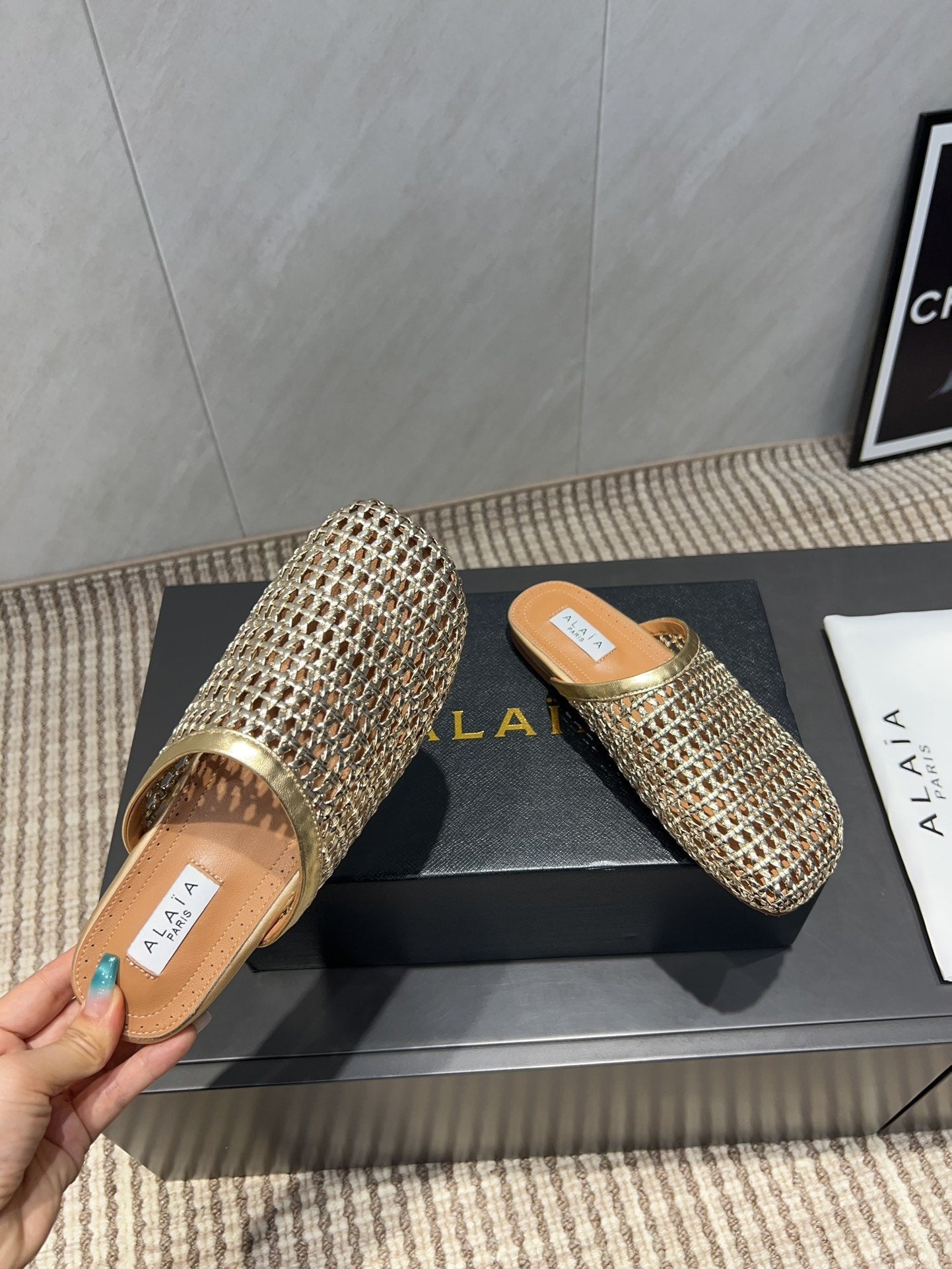 ALAIA WOVEN FLAT SHOES IN GOLD CALFSKIN STYLE 2