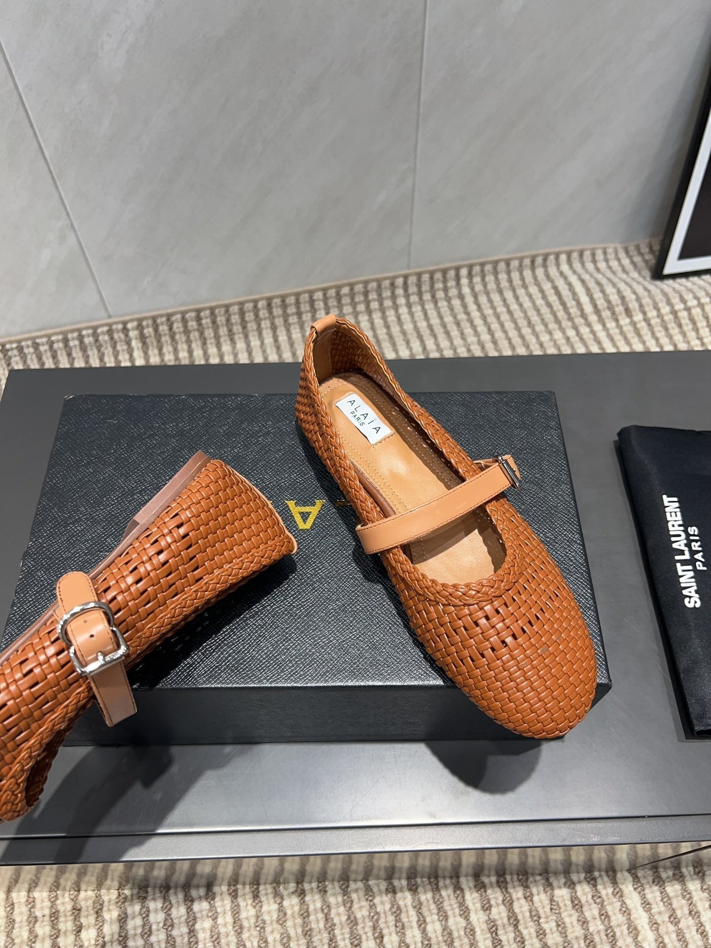 ALAIA MARY JANE FLATS WOVEN PATTERN 25S IN BURNT ORANGE CALFSKIN