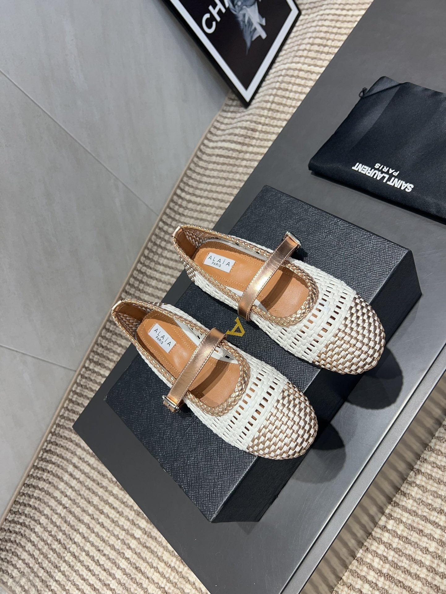 ALAIA MARY JANE FLATS WOVEN PATTERN 25S IN WHITE MIX CARAMEL BROWN CALFSKIN