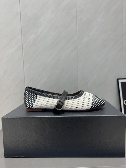 ALAIA MARY JANE FLATS WOVEN PATTERN 25S IN WHITE MIX BLACK CALFSKIN