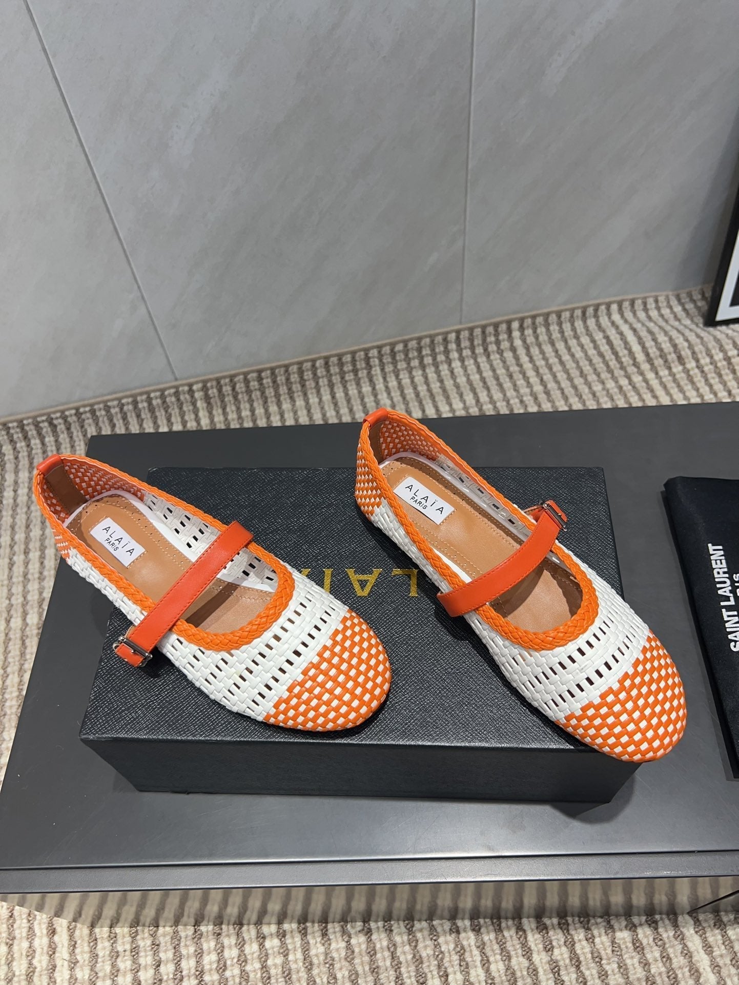 ALAIA MARY JANE FLATS WOVEN PATTERN 25S IN WHITE MIX ORANGE CALFSKIN