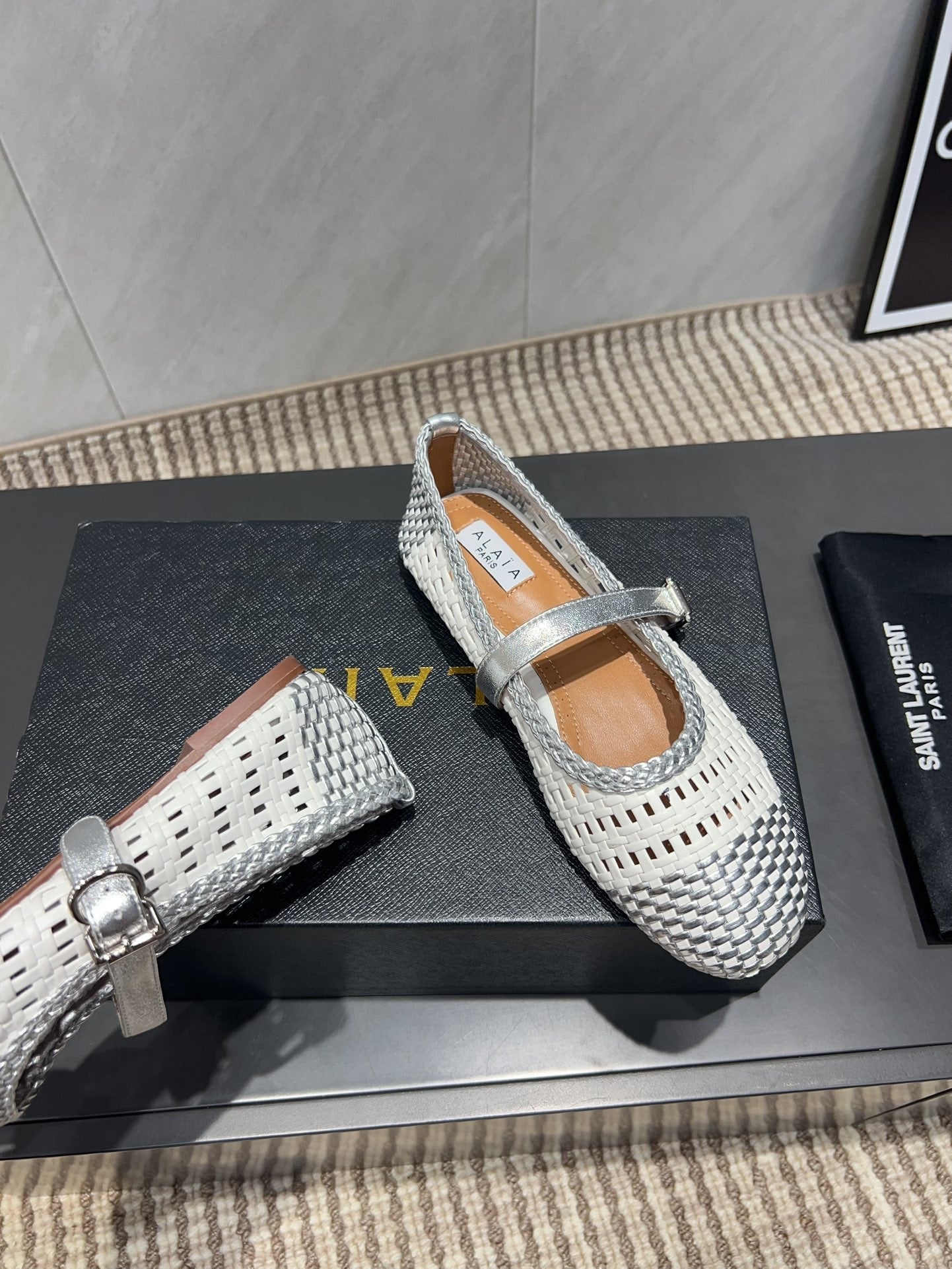 ALAIA MARY JANE FLATS WOVEN PATTERN 25S IN WHITE MIX GREY CALFSKIN