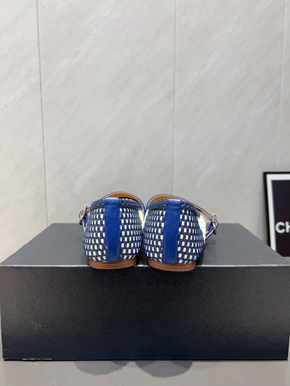 ALAIA MARY JANE FLATS WOVEN PATTERN 25S IN WHITE MIX NAVY BLUE CALFSKIN