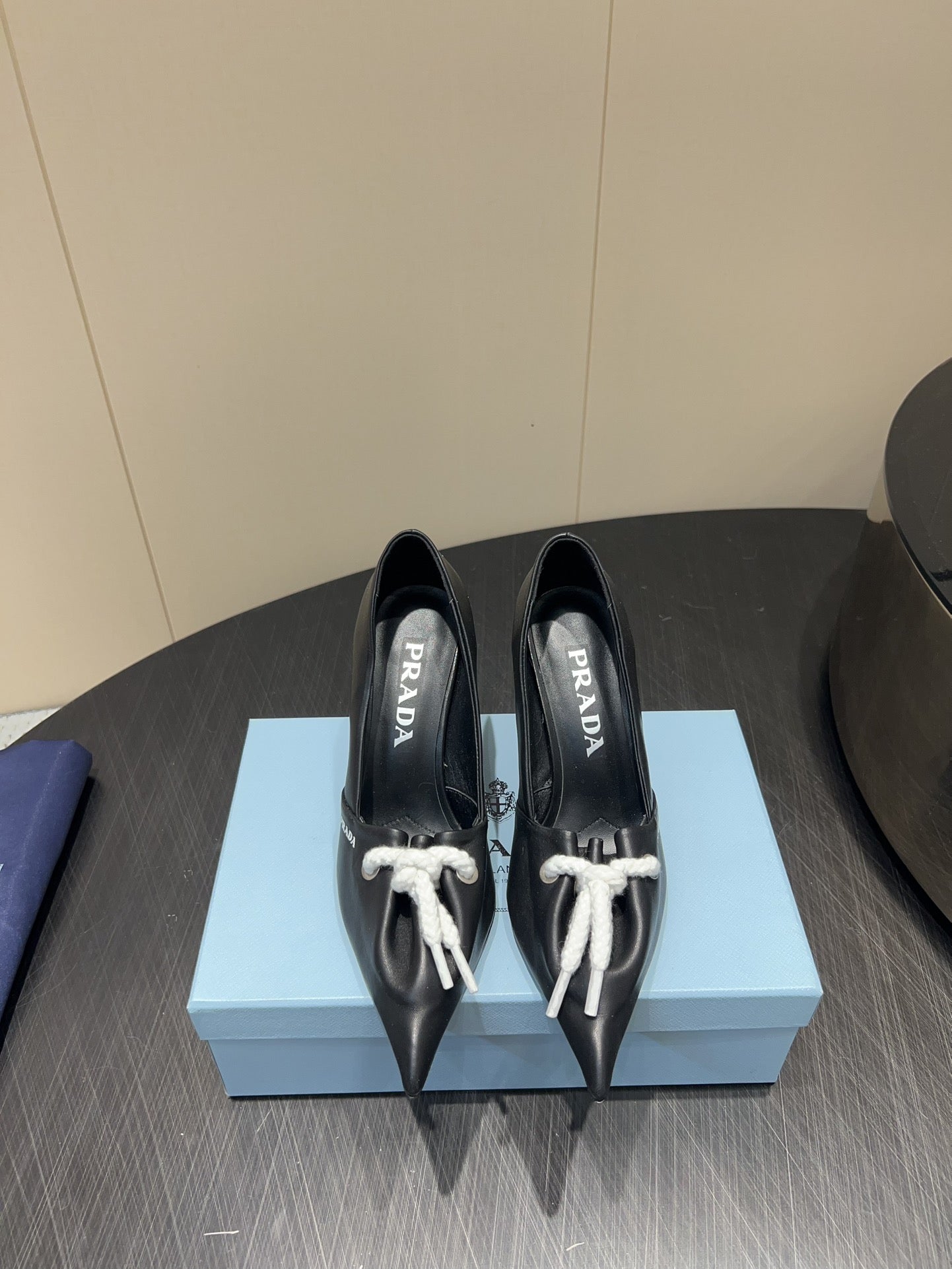 PRADA 25S POINTED TOE HIGH HEELS 85MM IN BLACK LAMBSKIN WITH TIE UP DESIGN
