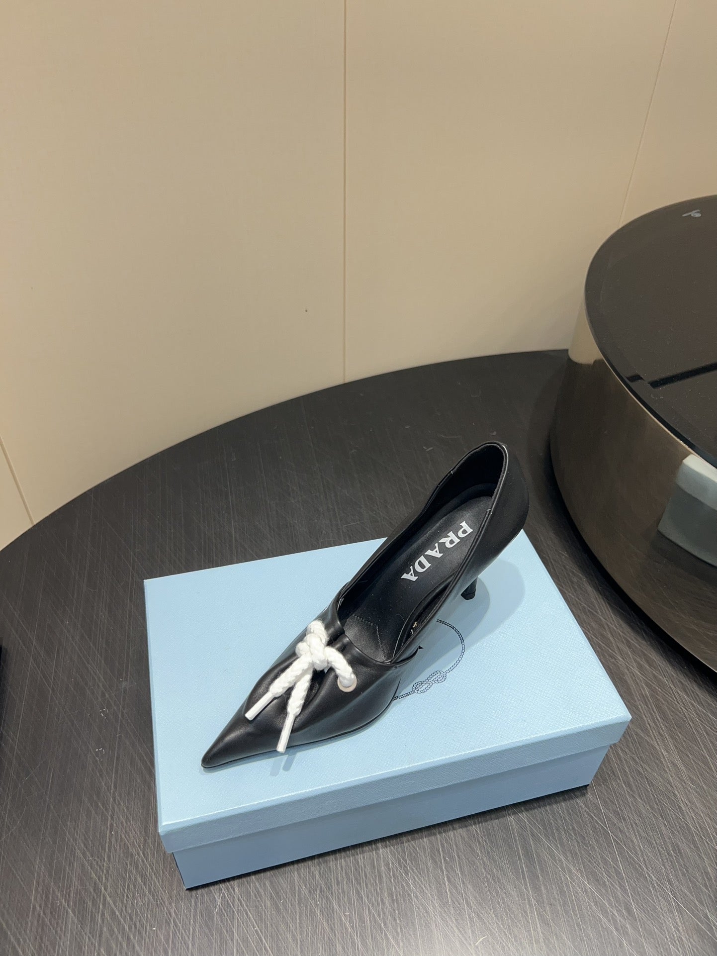 PRADA 25S POINTED TOE HIGH HEELS 85MM IN BLACK LAMBSKIN WITH TIE UP DESIGN