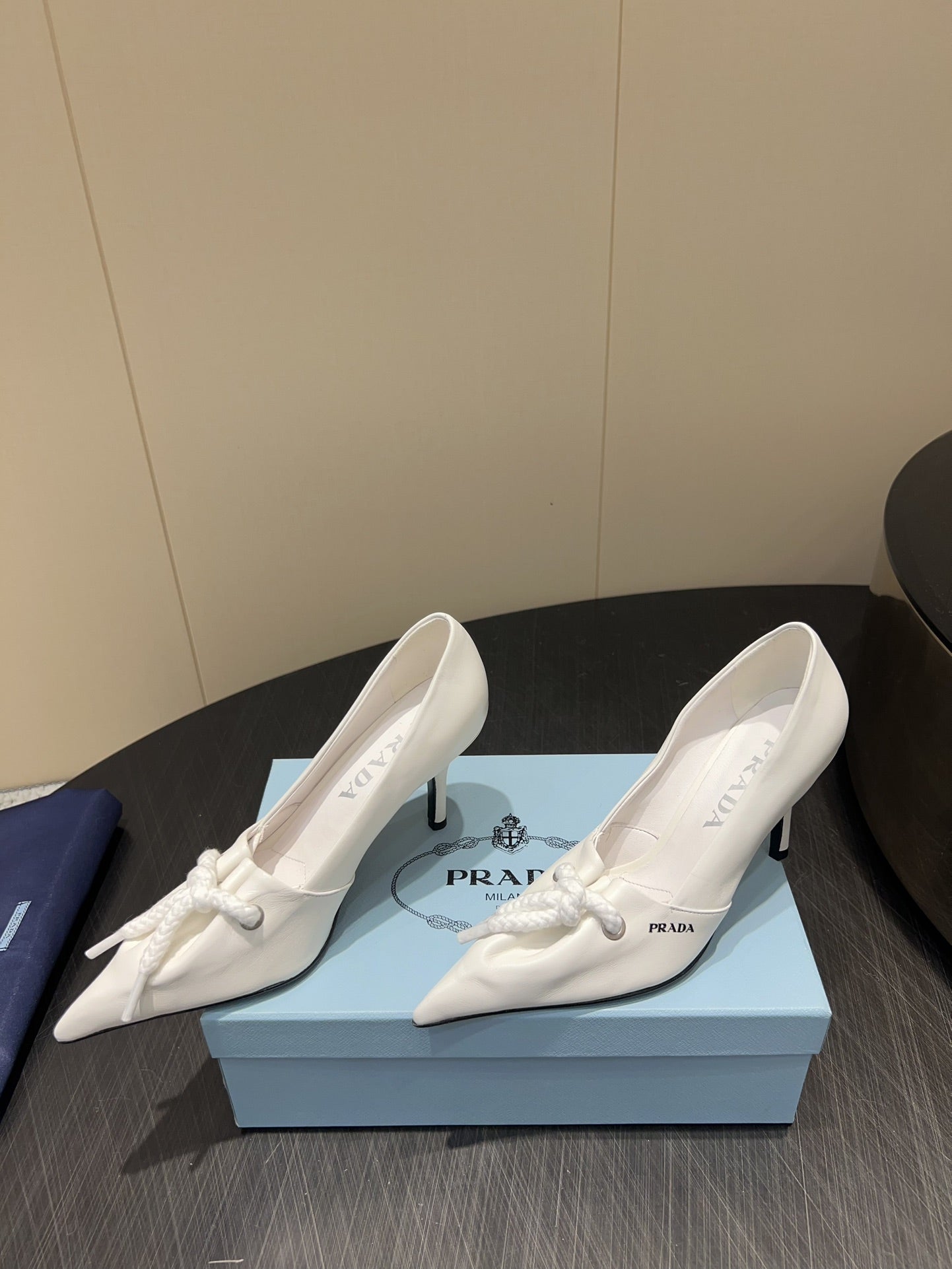 PRADA 25S POINTED TOE HIGH HEELS 85MM IN IVORY LAMBSKIN WITH TIE UP DESIGN