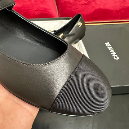 MARY JANE SHOES IN BLACK CALFSKIN AND SATIN