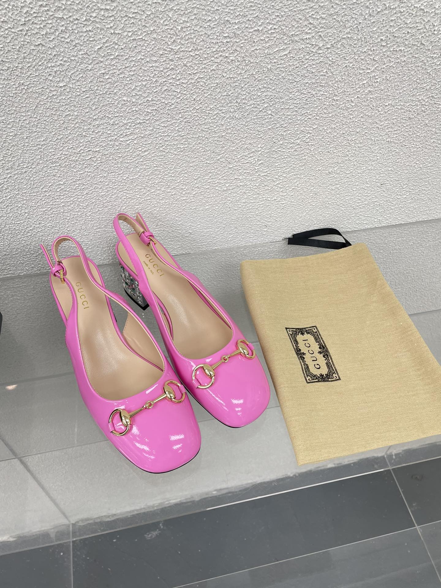 GG WOMEN'S HORSEBIT SLINGBACK IN FUSCIA PINK CALFSKIN WITH RHINSTONES