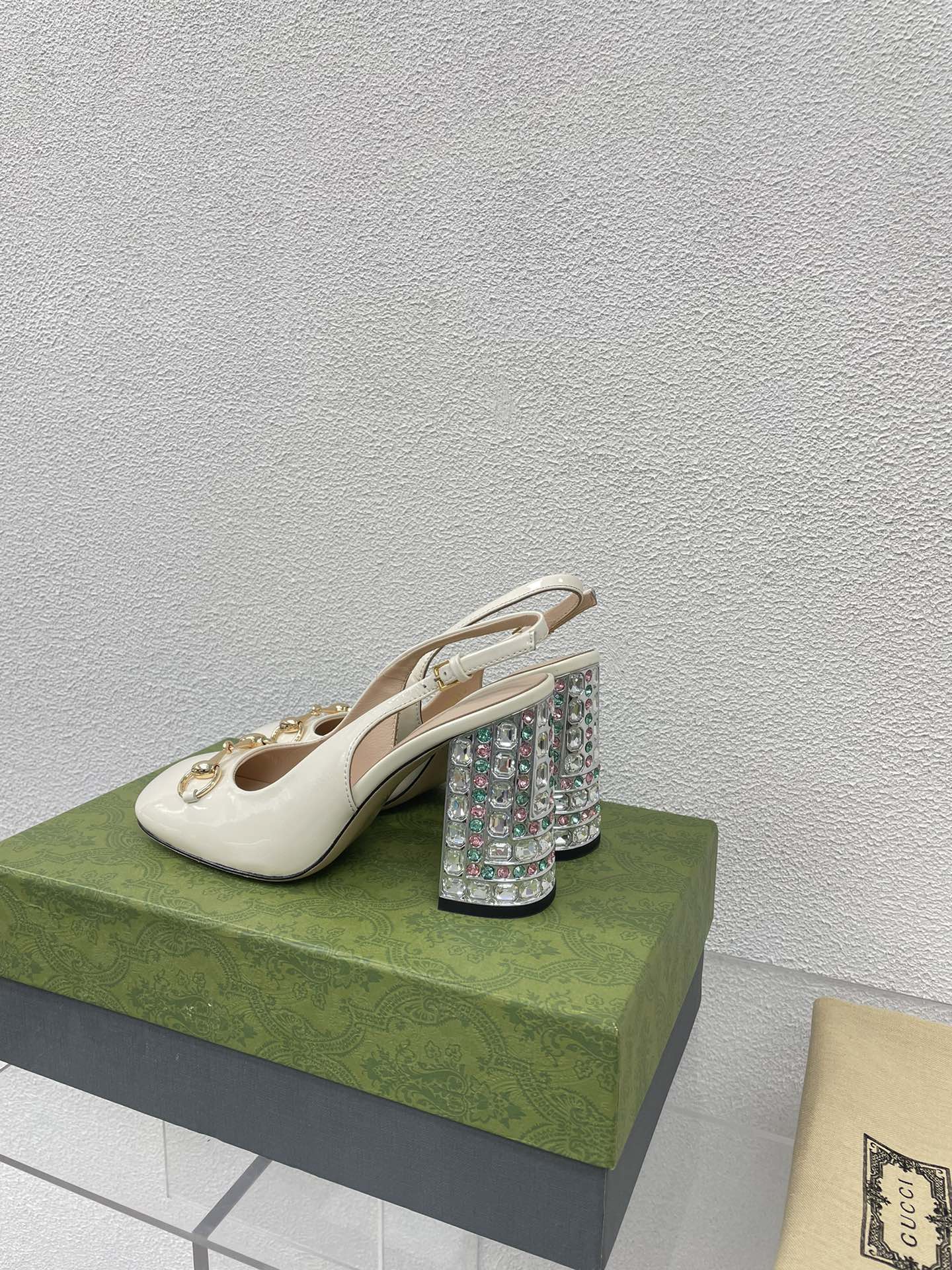 GG WOMEN'S HORSEBIT SLINGBACK 95MM IN WHITE CALFSKIN WITH RHINSTONES