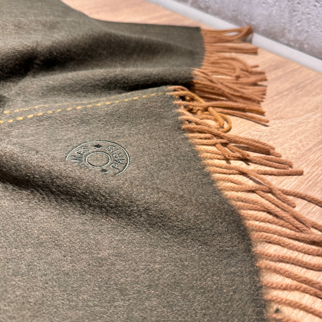 UNIE BRODEE MUFFLER 200 CM IN SEAWEED GREEN CASHMERE