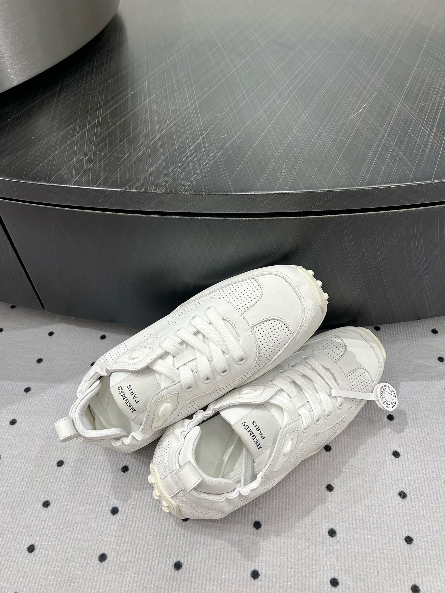 TRAIL SNEAKER IN WHITE CALFSKIN