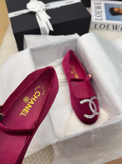 MARY JANE SHOES IN JAM PURPLE VELVET WITH CRYSTALS LOGO