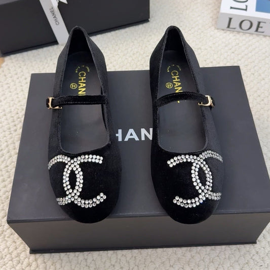MARY JANE SHOES IN BLACK VELVET WITH CRYSTALS LOGO