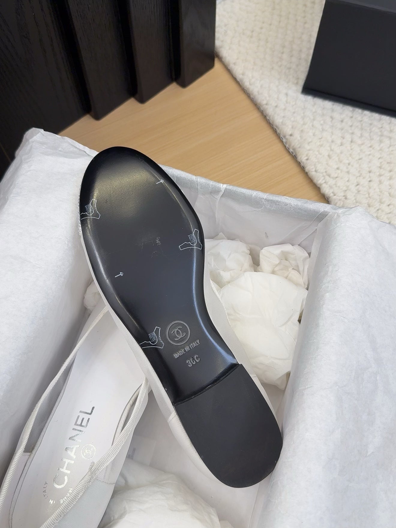 BALLET FLAT IN WHITE FABRIC AND MESH WITH CRYSTALS