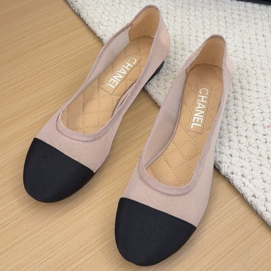 BALLET FLAT IN BLACK FABRIC AND PASTEL PINK MESH