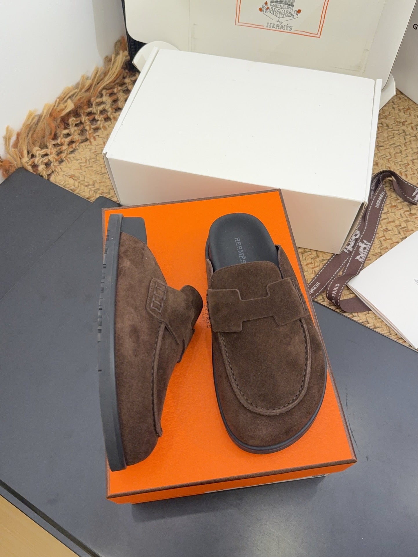 HM 25S MULE IN DARK BROWN SUEDE