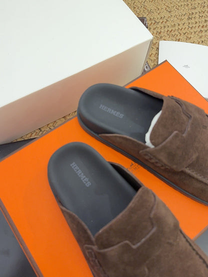 HM 25S MULE IN DARK BROWN SUEDE