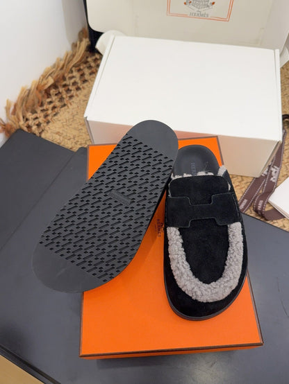 HM 25S MULE IN BLACK SUEDE MIX GREY SHEARLING