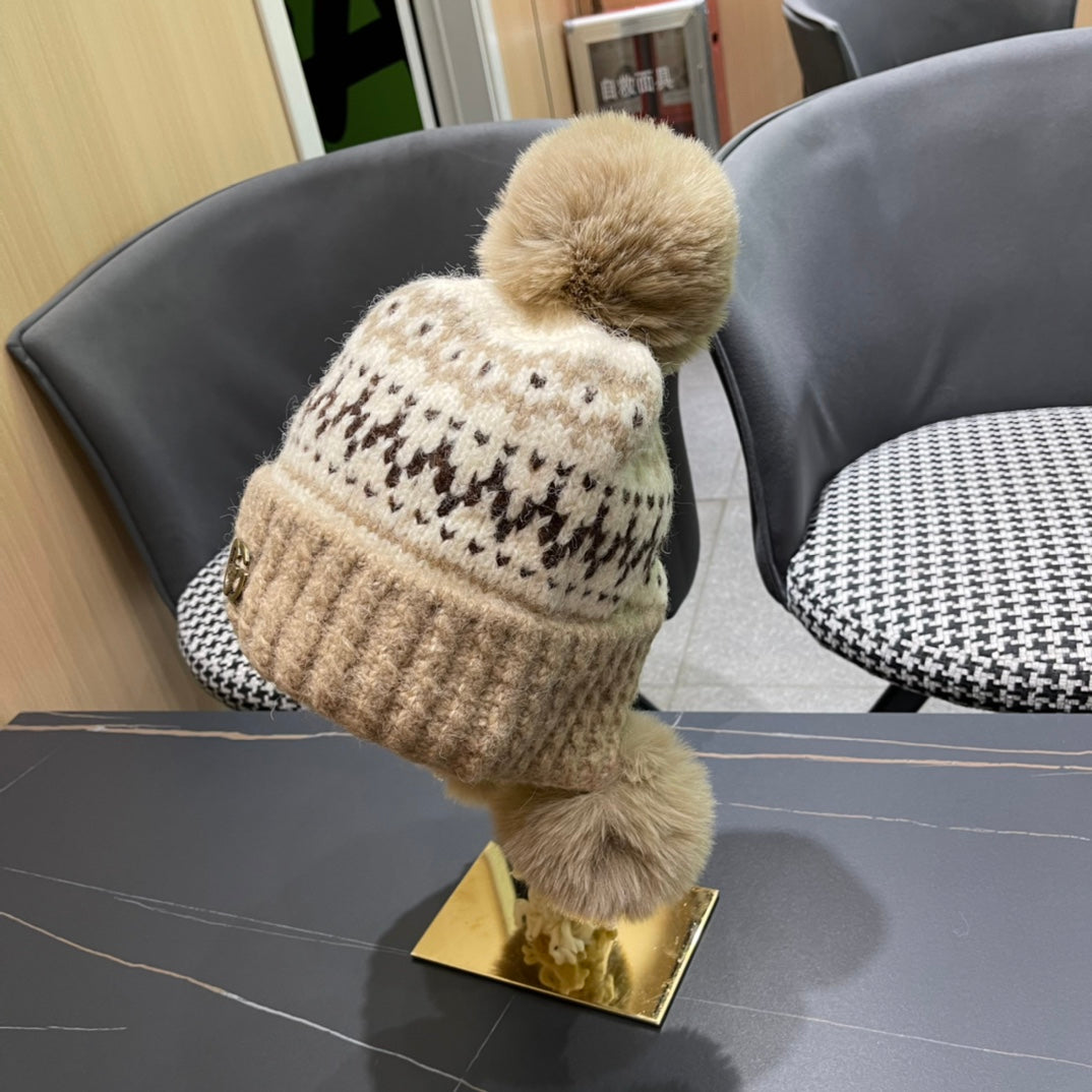 BEANIE HAT IN COLORFUL WOOL 394005