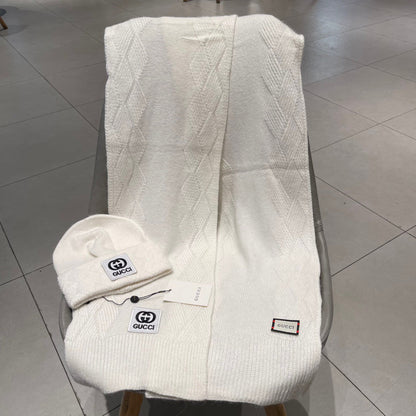 SET SCARF AND HAT IN WHITE CASHMERE AND RABBIT FUR 397373