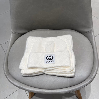 SET SCARF AND HAT IN WHITE CASHMERE AND RABBIT FUR 397373