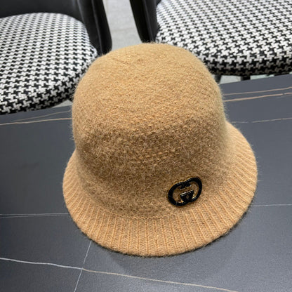 BUCKET HAT IN PEANUT BROWN WOOL PLUSH 399229