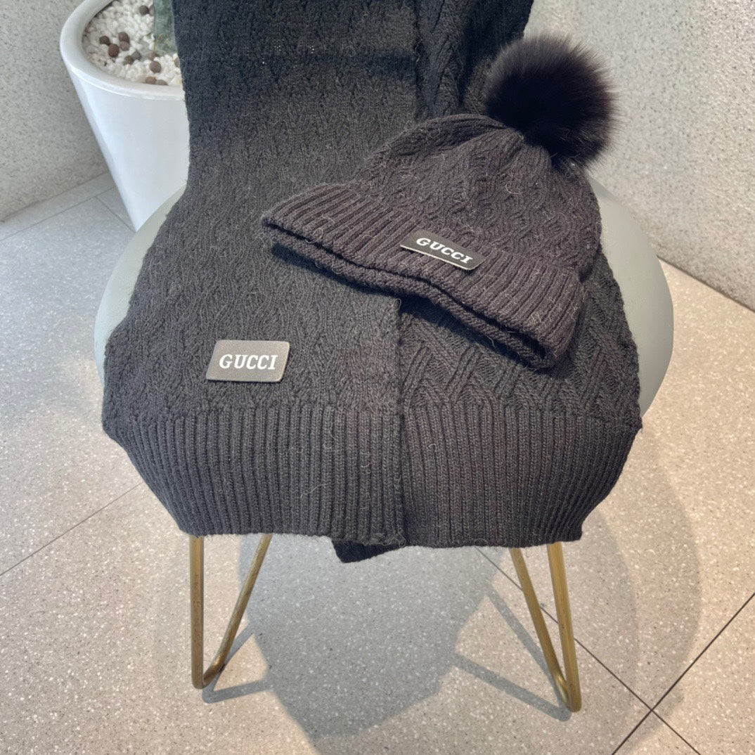 SET SCARF AND HAT IN BLACK WOOL AND FOX FUR 420833