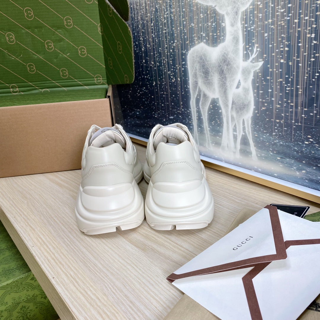 GG COUPLE TRAINER WHITE CALFSKIN WITH CAPYBARA ICON