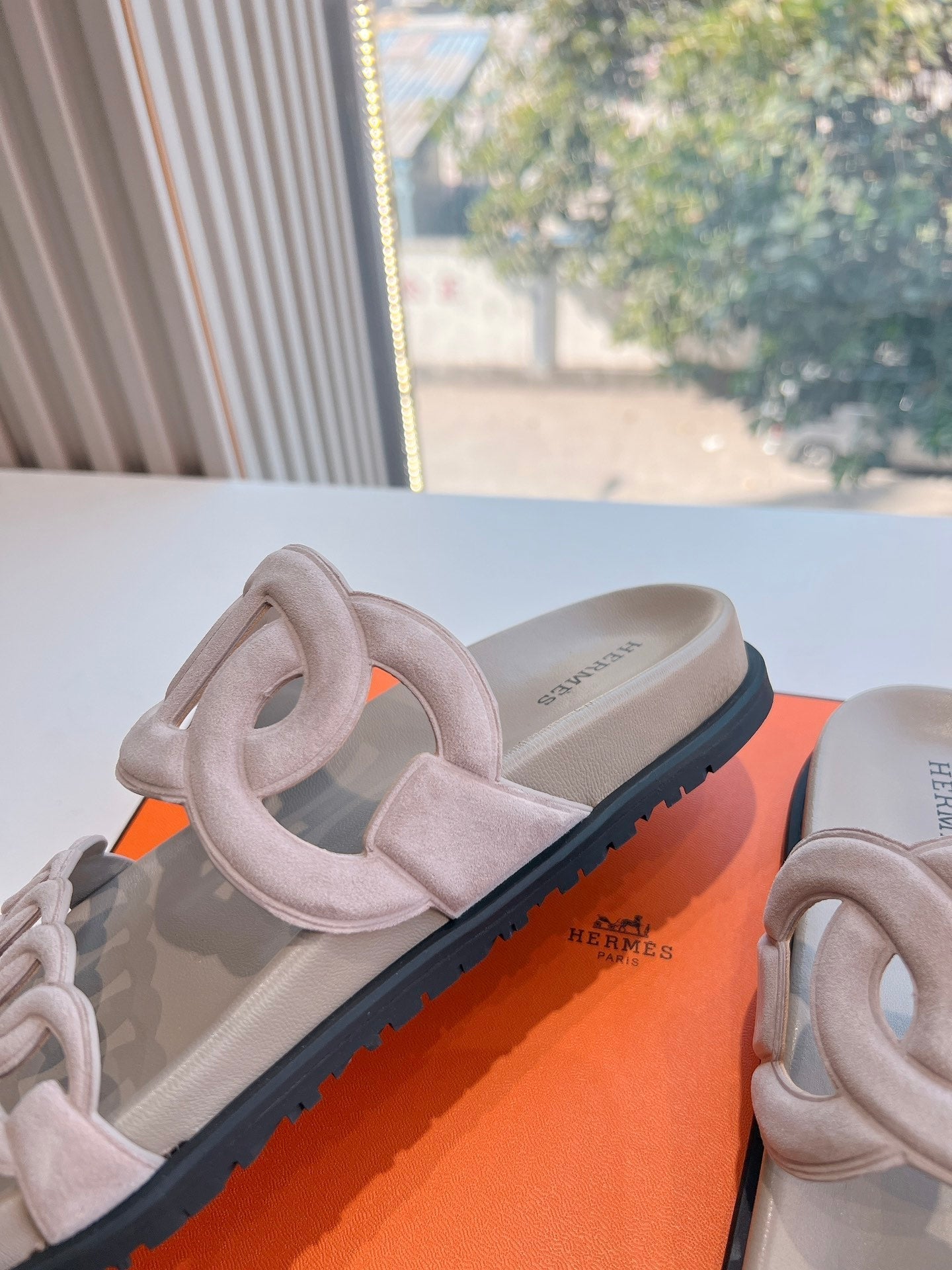 EXTRA SANDAL IN NUDE BEIGE SUEDE