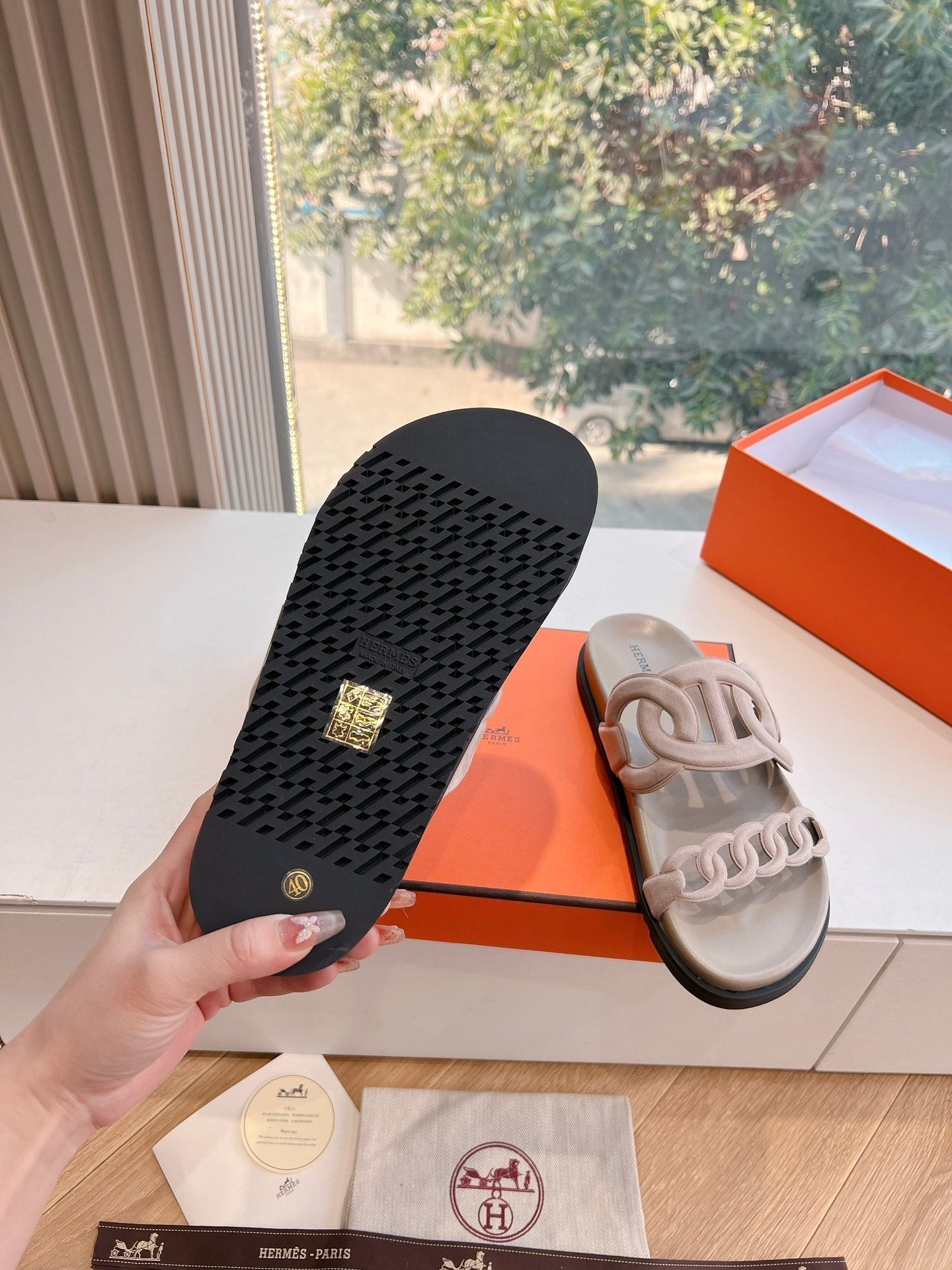 EXTRA SANDAL IN NUDE BEIGE SUEDE