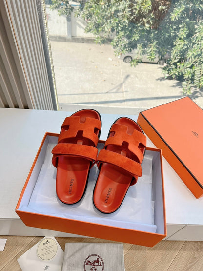 CHYPRE SANDAL IN FIRE ORANGE SUEDE